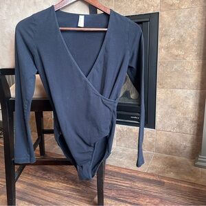 American Apparel Y2K Long Sleeve Wrap Style Bodysuit. Black Fitted Size Medium